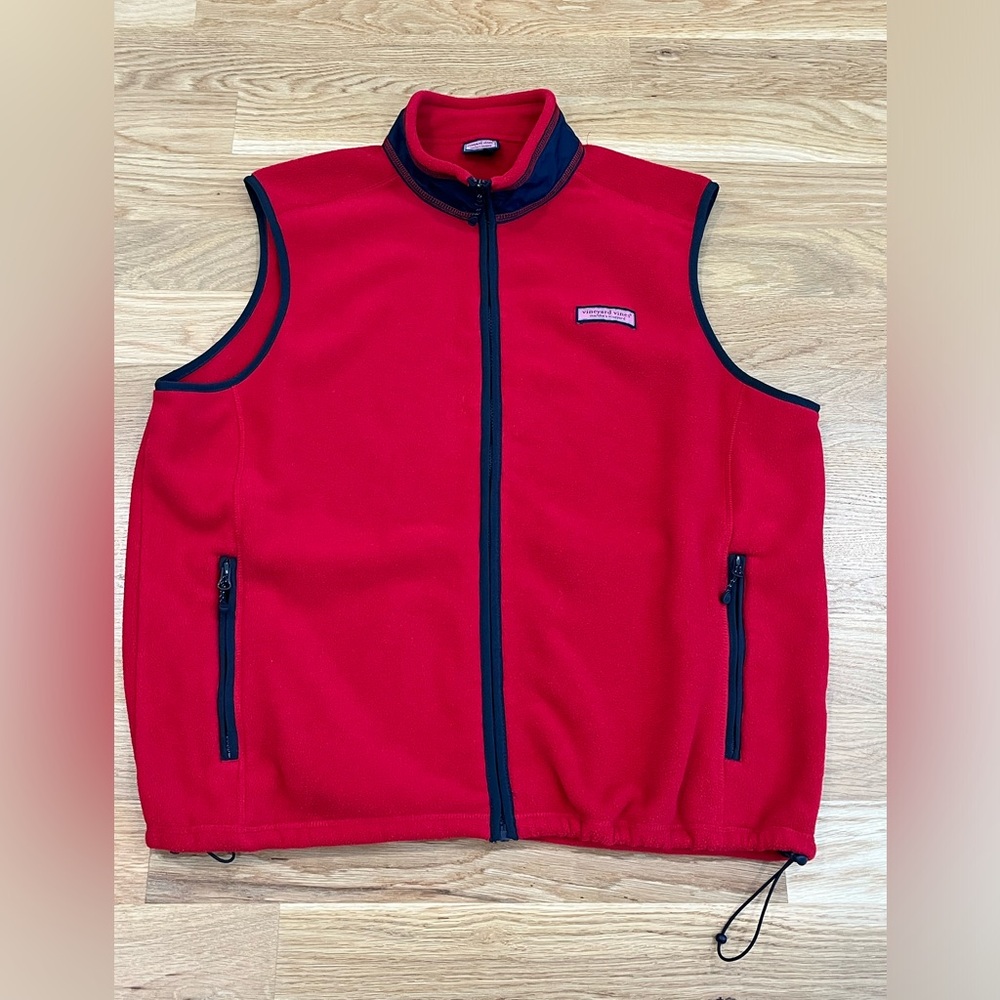 Excellent condition Vineyard Vines vest, XL